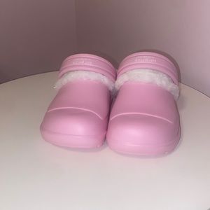 Toddler Pink slip on light up shoes. Size 9